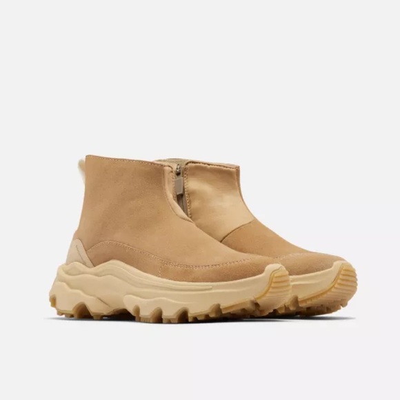 Sorel Women's Kinetic Breakthru Acadia Waterproof Shoe Tawny Buff, Ceramic 9.5 - Picture 2 of 4